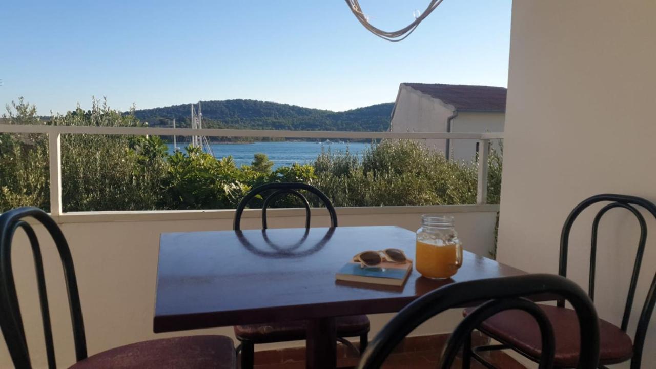 Guesthouse Mila Tisno Exterior foto