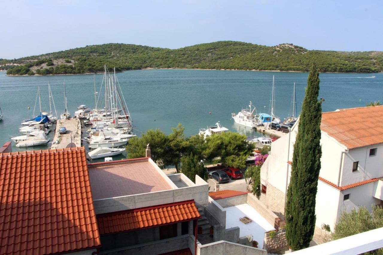 Guesthouse Mila Tisno Exterior foto