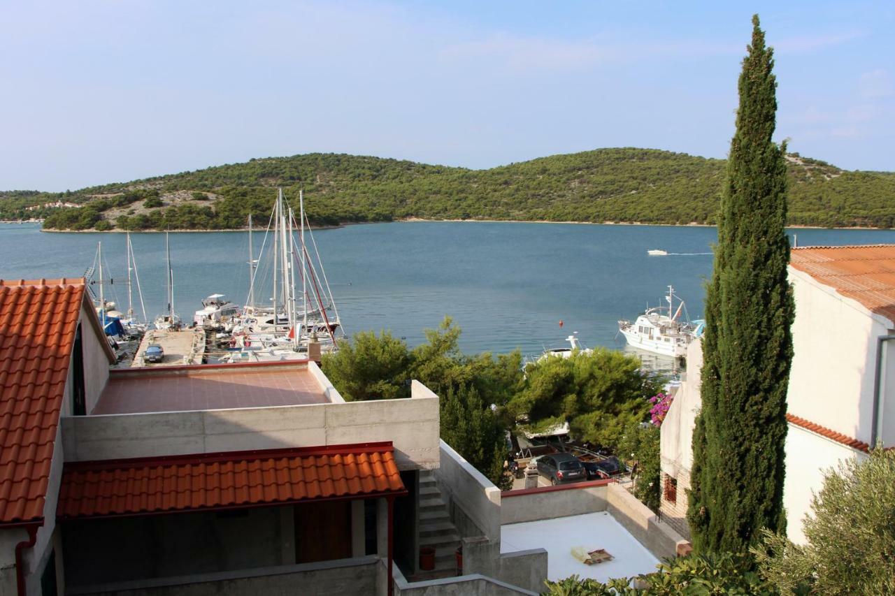 Guesthouse Mila Tisno Exterior foto